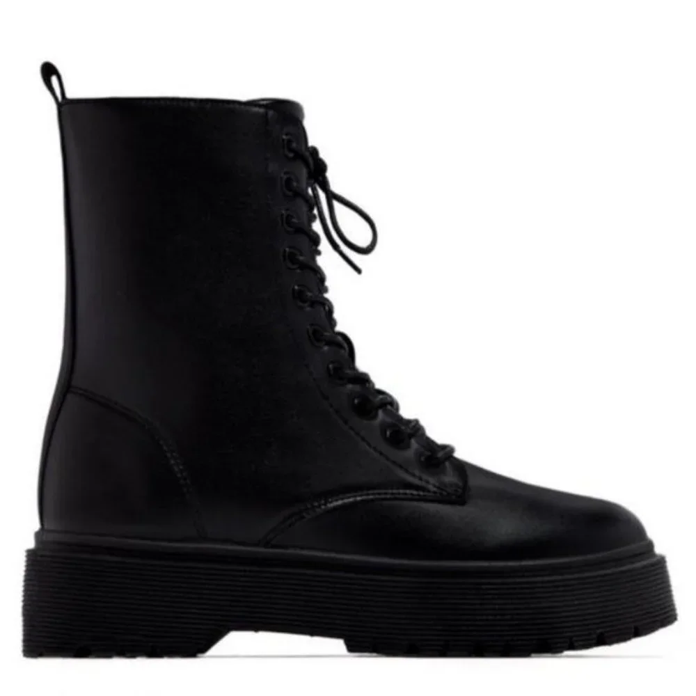 !! RESTOCKED !! Black Vegan Leather Side Zip Combat Boots - Picture 6 of 8